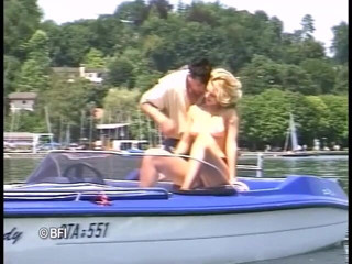 Horny Teenies: DVD remaja vintaj