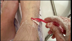 Cuteblonde666: фут-фетиш, бритье волосатых ног