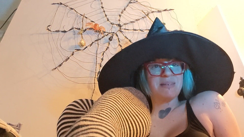 Geeky Femdom: Jessica the Witch Sph