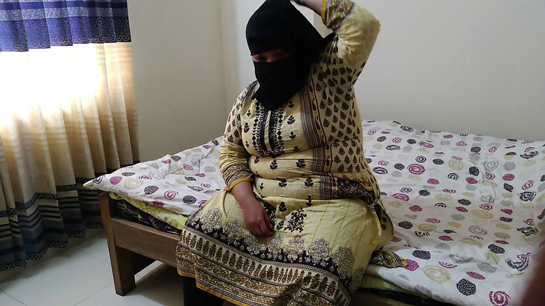 Aria Mia: Секс толстушки с большой задницей и огромными сиськами Sonali Bhabhi