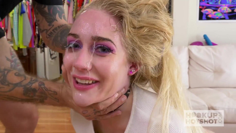 Hookup Hotshot: Blonde babe Emma Starletto goes on second rough online date