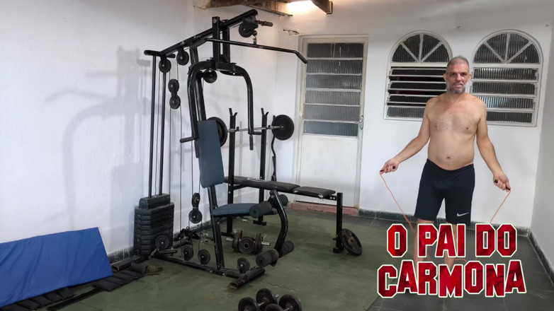 Carmona's father: Çıplak eğitim ve Carmona gördü