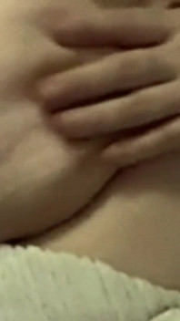 Bbwbootyful mačkající poskakující moje velká prsa