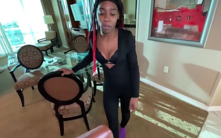 EbonyvsBBC: Giving My Ebony Step-sister Morning Dick All Overher Step-daddys Suite...