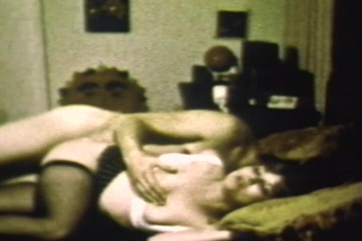 Lovers Of Vintage: Green-tinted Cum Guzzlers Drain Studs in Retro 9-minute Orgy