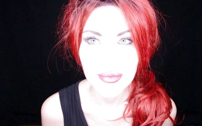 Lady Mesmeratrix Official: Рыжая итальянская госпожа в черных сапогах унижает тебя