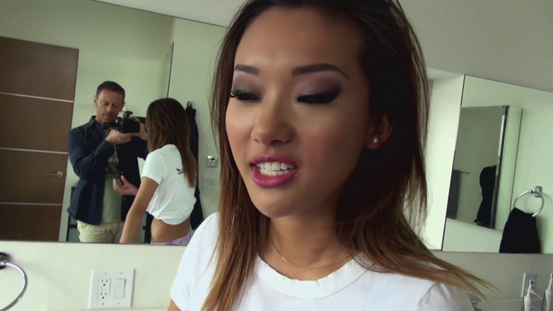 Dark Alley Orgy: Alluring asian babe enjoys getting fucked in her asshole