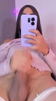 Penis Latina Besar Waria Cums Di Wajah Budaknya yang Tunduk