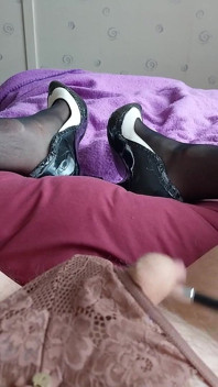 Sissygasme kecil kelentit dengan batang ajaib