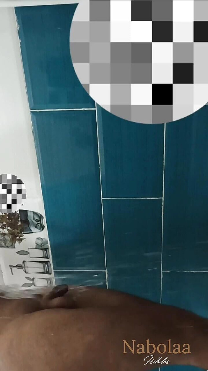 Nabolaa: Nabolaa i min arabiska väns badrum