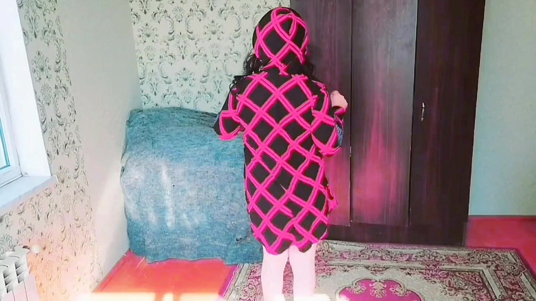 Kitty_Cross: Carina trans spompina un bacio alla telecamera