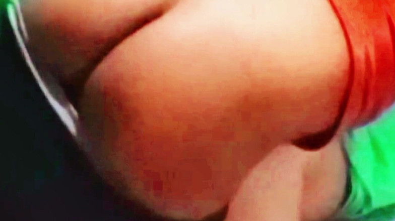 Sofixxx: でっかい義姉、白い尻、二人きりの時にセックス