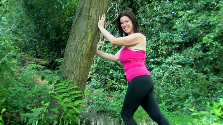 ATK Fans (Hairy): Janey Is a Sexy Mature Girl Who Loves the Outdoors