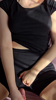 Labă super sexy și ejaculare pe noile mele pantaloni scurți negri!