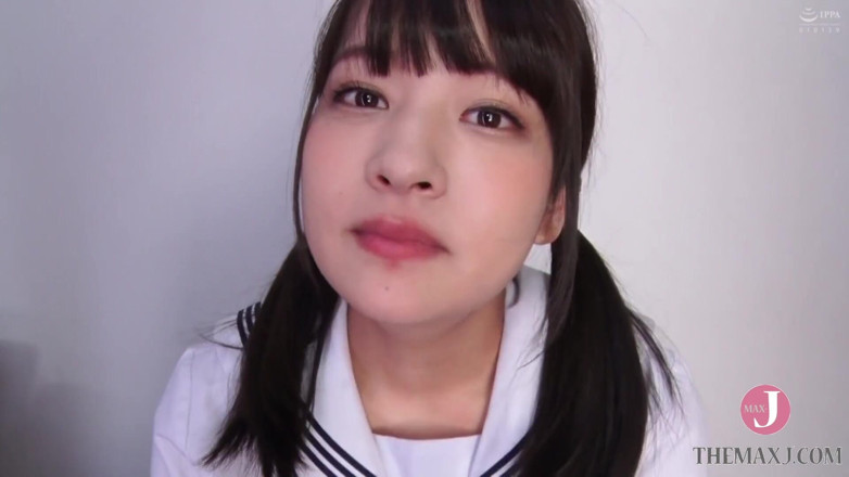 SEX Agent: Une asiatique incroyablement mignonne en uniforme d'étudiante fait jouir deux...