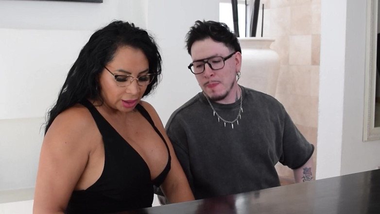 Calientehubxxx: Lekce klavíru Gali Diva
