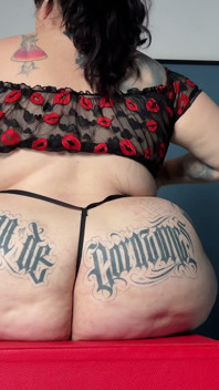 Andy Giant BBW Facesitting Massive Curves & Extreme Weight Difference