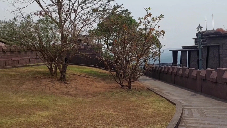 Selena701: Soție blondă frumoasă și matură se bucură de ziua ei