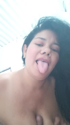 Valkyrieandluigy: Eu amo chupar até receber o leite delicioso