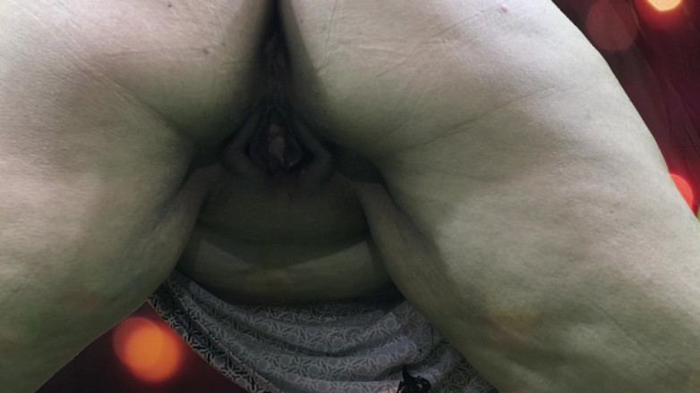VeeVee Vixen: 보지에 피스팅하는 아랍 밀프
