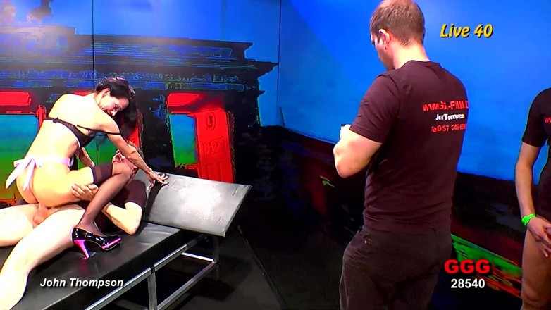 Gang Bang Germany: Ggg John Thompson - Aymie Live40 와일드 갱뱅 섹스페스트