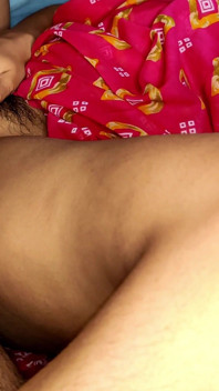 Desi indická sexy školačka Těsná kundička šuká hindský audio sex, krásná indická desi holka dirty talk mms