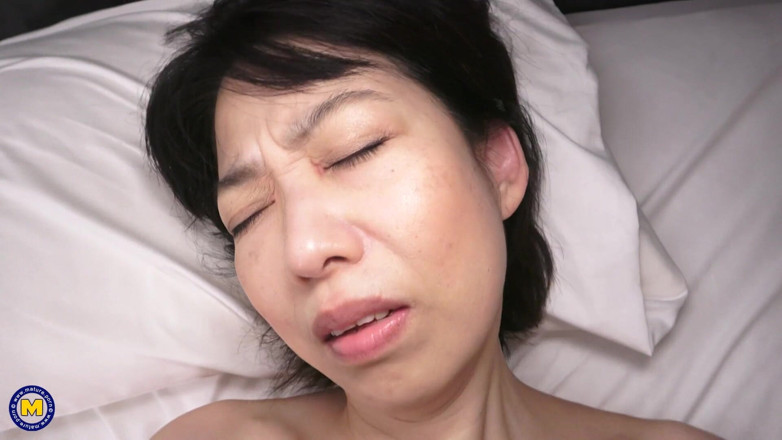 Mature NL: Sledoval jsem moji japonskou macechu ve sprše a dávám jí...
