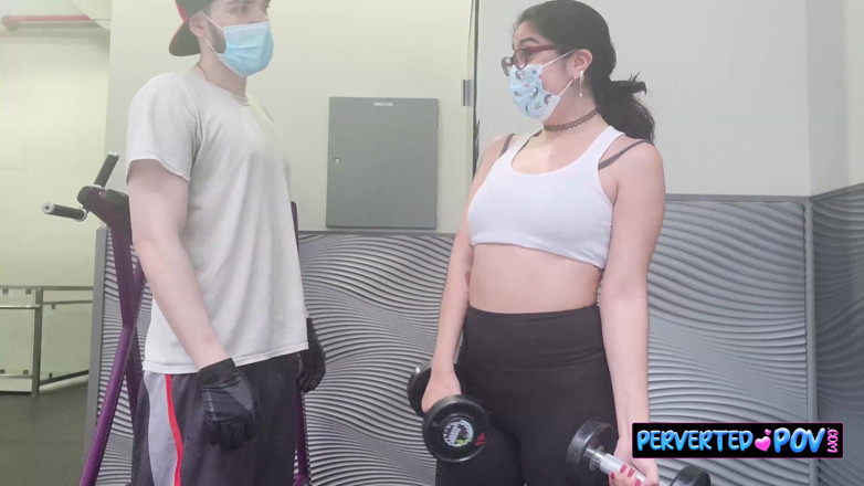 Perverted POV: Model OnlyFans dapat kandungan daripada lelaki di gim