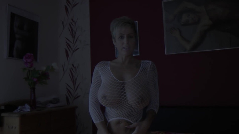 Mature Climax - 100% Mature Videos: Mature wearing stockings squirting as getting fisted