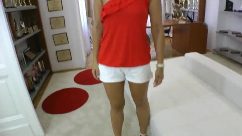 Dat Ass: L'incredibile ragazza milf che succhia un grosso cazzo