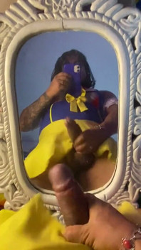 White e Nick's Hungry Mirror