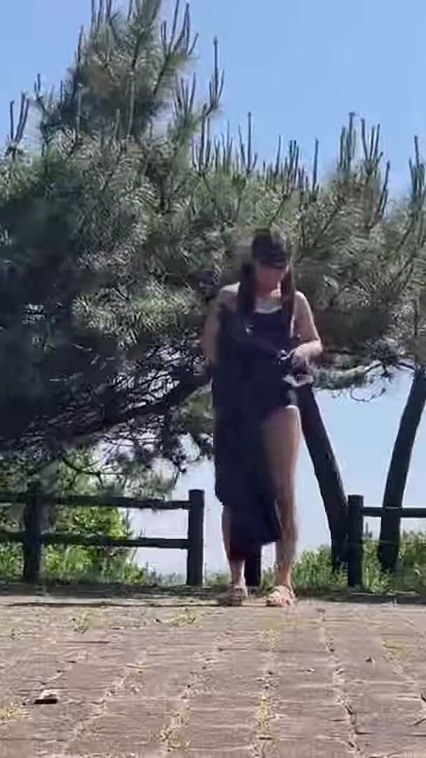 Public Self-play - a True Ona-girl Records Her Quiet Peak on a City Walk Chapter-4 (Studio JAV Launcher)