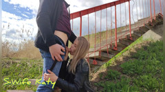 S-Wife Katy: S-esposa Katy Riskily fodida em uma estrada lotada e arranjada...