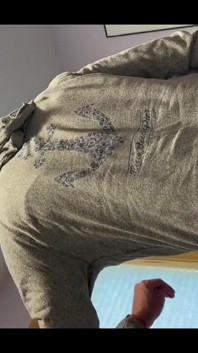 Squeezing Balloon to Anally Insert Ozone Into Ass