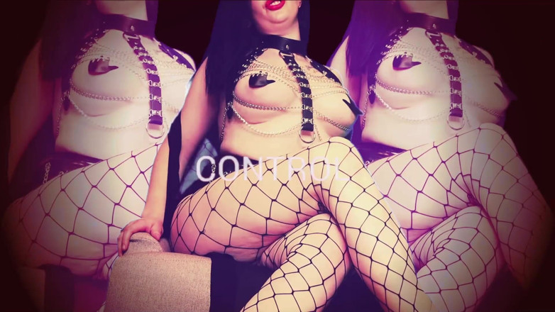 Goddess Misha Goldy: Slave to male feet! Mesmerizing mind fuck! Junky to alpha...