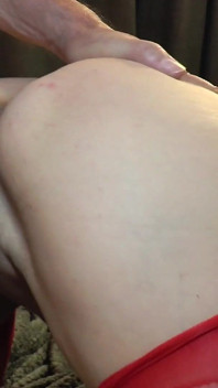 Bambola Ao piena di sperma! Fang che spinge durante un appuntamento a tre