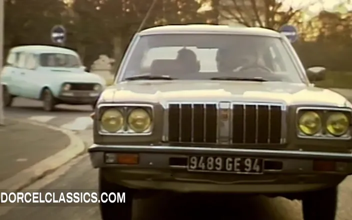 Dorcel classics: Karine Hornel je sdílena mezi několika muži