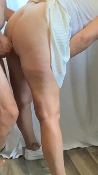 Sex ve stoje před tenisem