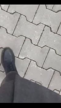 Kto przychodzi do czyszczenia moich butów?