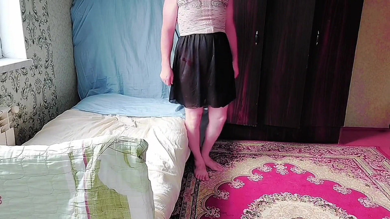 Kitty_Cross: बड़े कूल्हों वाली मिनी स्कर्ट चीयरलीडर छात्रा वर्दी गोरे शरीर वाली सेक्सी रंडी एकल ट्रांस किन्नर बड़ी गांड