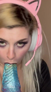 Gamer Girl Fucks Monster Dildo and Squirts Horny Gamer Girl Sucks and Fucks a Giant Monster Cock Until She Squirts