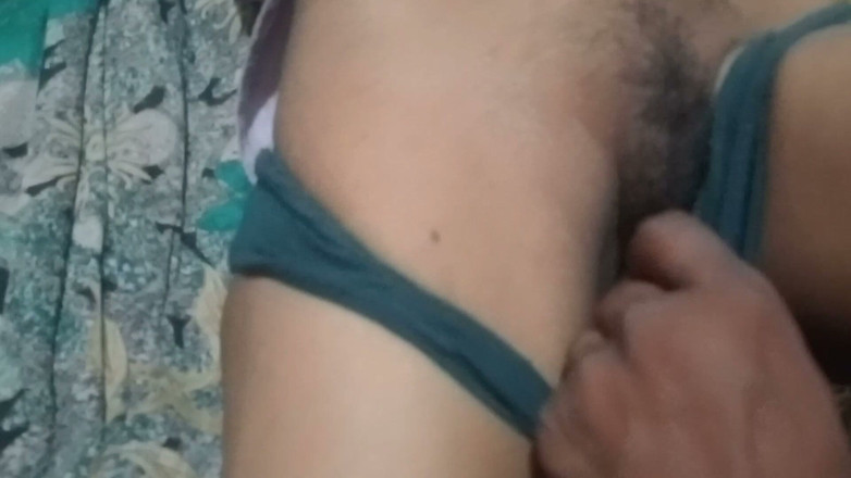 Priya Singhh: 내 자지를 즐기는 아시아 와이프