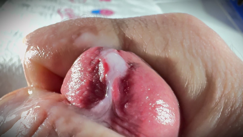 Leonardo-1974: Sperma sampai pelerku sepong kontol