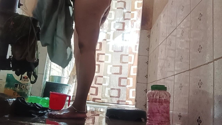 Desi_bhabhi121: 젖탱이를 빨아주는 Xxx