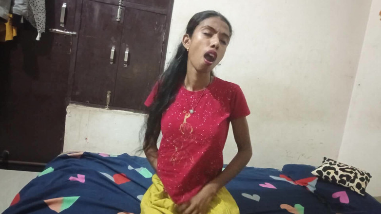 Truefuker: Desi bhabi hôn bố chồng và bú cu ông ấy