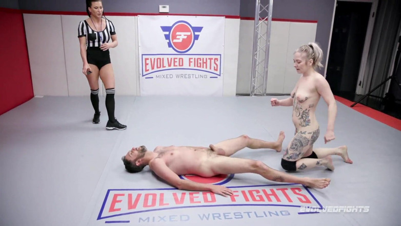 Evolved Fights: Kaiia Eve Vs Jay West mieszane zapasy