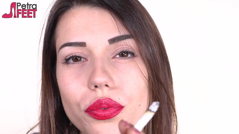 Smokin Fetish: Smoking and face fetish with amazing teen