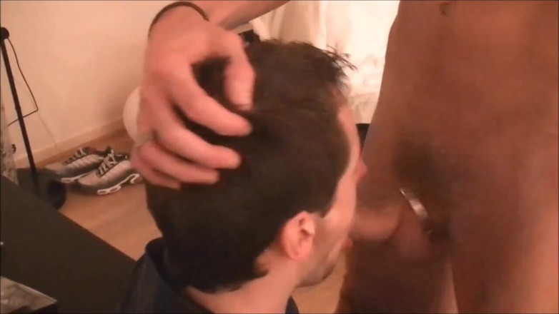 FRENCH STRAIGHT BOYS FUCKING GAY: Franse slet geneukt door hetero Arabische fetisjjongen