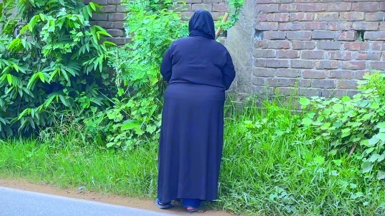 Aria Mia: Arap ateşli üvey anne otel yatağında yoldan geldikten sonra azıyor ve...