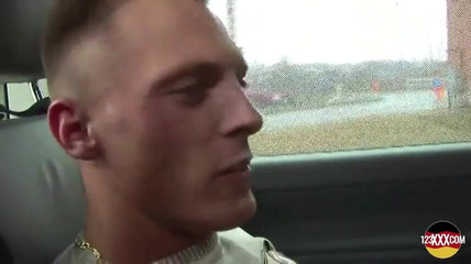 123XXX - Fucked Amateurs in Germany!: Cewek cantik ini dijemput di pom bensin gara-gara muncrat di...